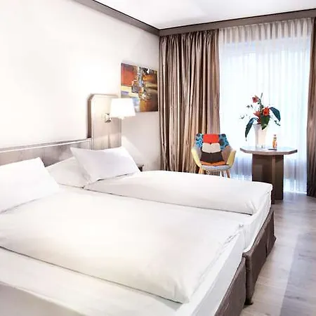 Hotel Radisson Center 3*