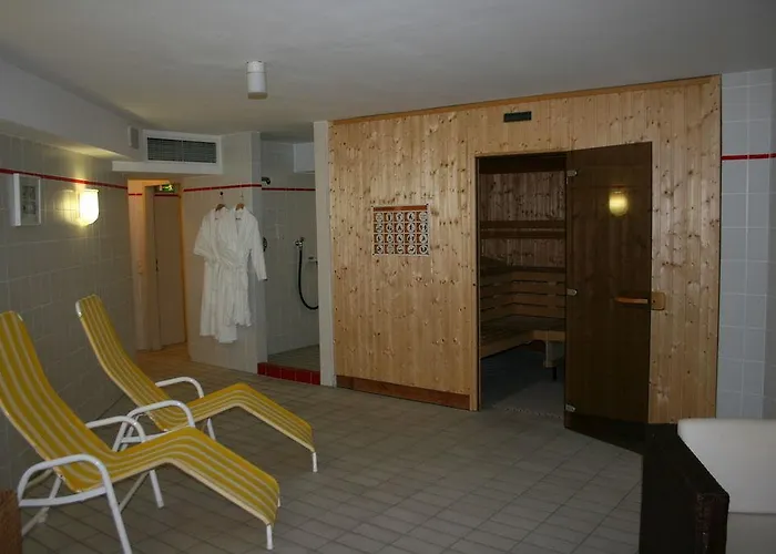 Radisson Center 3*