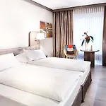 Szálloda Radisson Center 3*