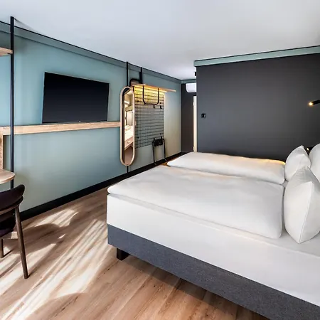 Radisson Center 3*