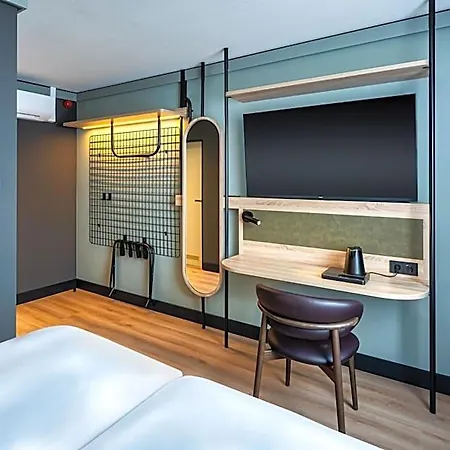 Hotel Radisson Center 3*