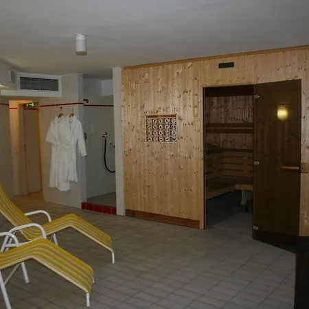 Radisson Center 3*