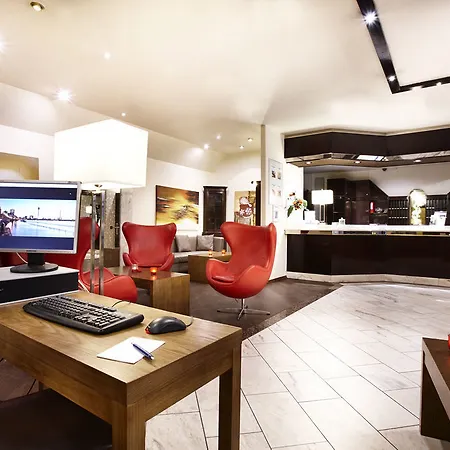 Radisson Center 3*