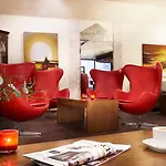 Radisson Center 3*
