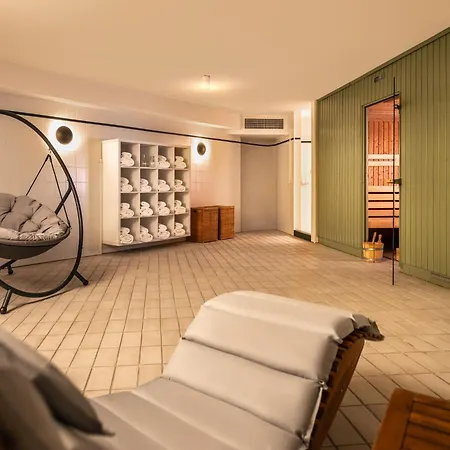 Radisson Center Hotel 3*